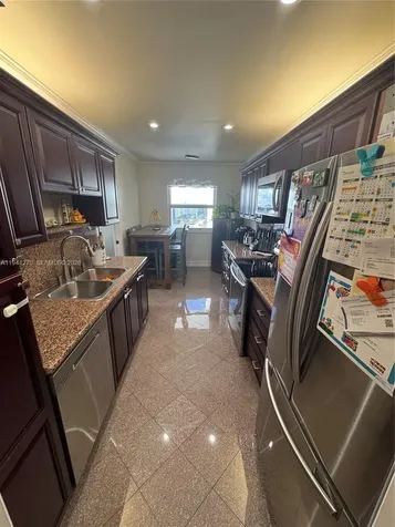 3800 Hillcrest Drive Hollywood FL 33021