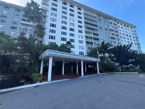 3800 Hillcrest Drive Hollywood FL 33021