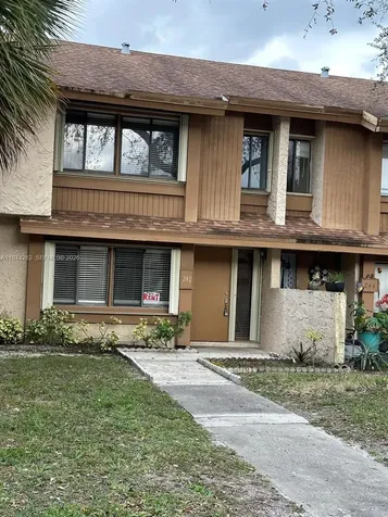 242 Wimbledon Lake Drive Plantation FL 33324