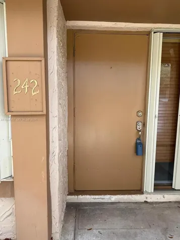 242 Wimbledon Lake Drive Plantation FL 33324