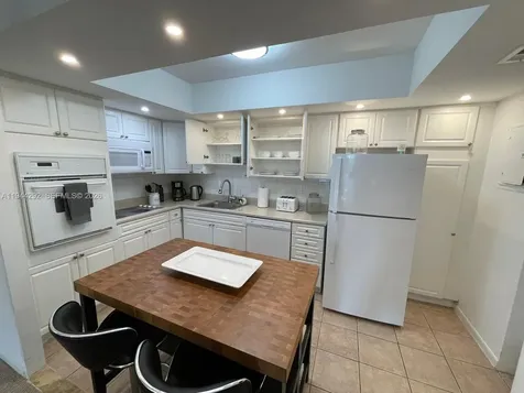 19370 Collins Avenue Sunny Isles Beach FL 33160