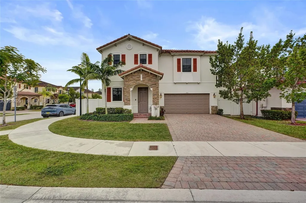 3504 W 94th Street Hialeah FL 33018