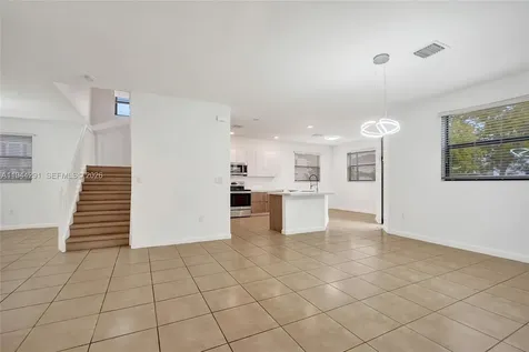 3504 W 94th Street Hialeah FL 33018