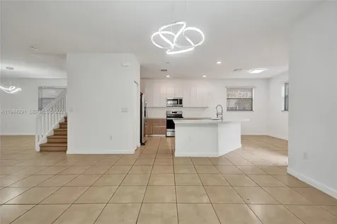 3504 W 94th Street Hialeah FL 33018