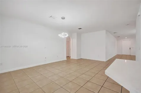 3504 W 94th Street Hialeah FL 33018