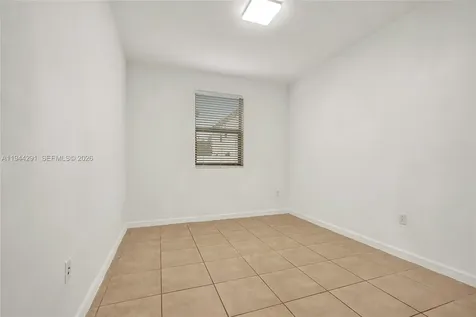 3504 W 94th Street Hialeah FL 33018
