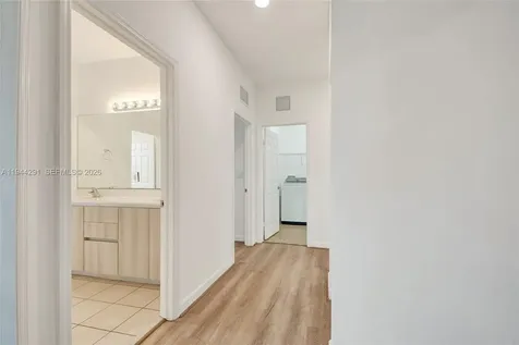3504 W 94th Street Hialeah FL 33018
