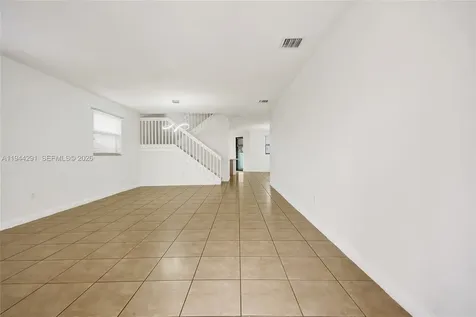 3504 W 94th Street Hialeah FL 33018