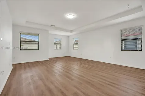 3504 W 94th Street Hialeah FL 33018