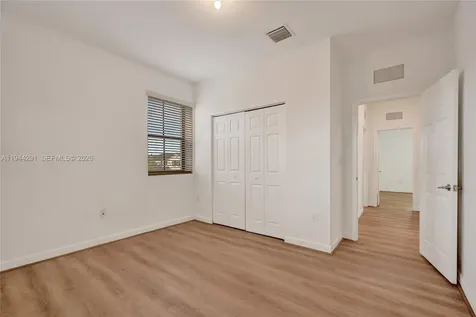 3504 W 94th Street Hialeah FL 33018