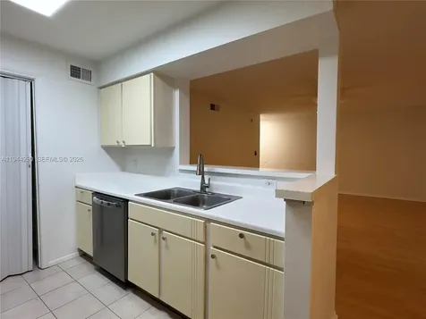 2341 NW 33rd Street Oakland Park FL 33309