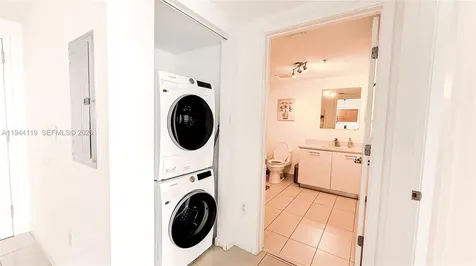 3250 NE 1st Avenue Miami FL 33137