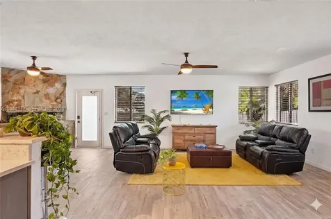 316 NW 29th Street Wilton Manors FL 33311