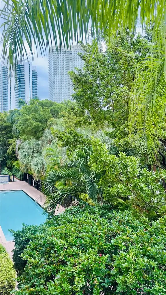 17125 N Bay Road Sunny Isles Beach FL 33160