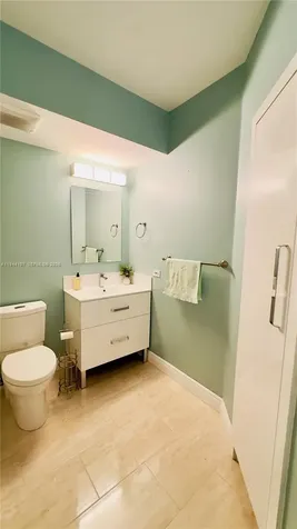 17125 N Bay Road Sunny Isles Beach FL 33160