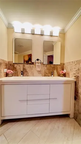 17125 N Bay Road Sunny Isles Beach FL 33160