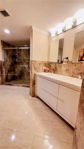 17125 N Bay Road Sunny Isles Beach FL 33160