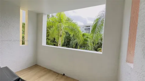 17125 N Bay Road Sunny Isles Beach FL 33160