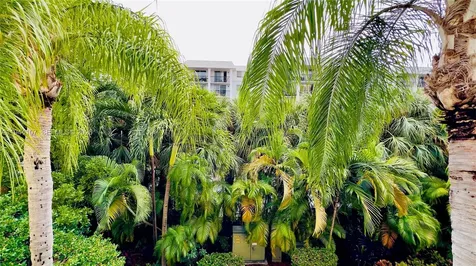 17125 N Bay Road Sunny Isles Beach FL 33160