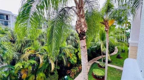 17125 N Bay Road Sunny Isles Beach FL 33160
