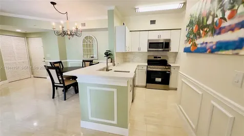 17125 N Bay Road Sunny Isles Beach FL 33160