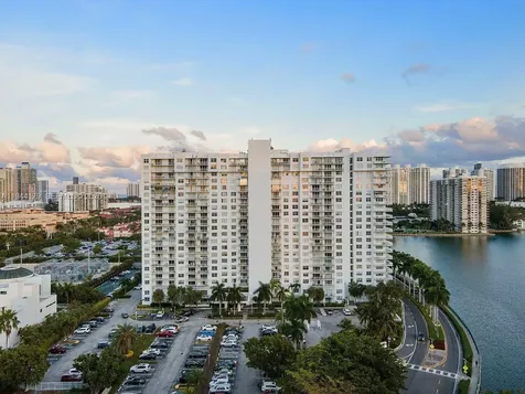 2801 NE 183rd Street Aventura FL 33160