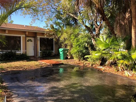 13636 SW 102nd Lane Miami FL 33186