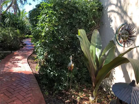 13636 SW 102nd Lane Miami FL 33186