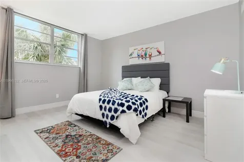 19370 Collins Avenue Sunny Isles Beach FL 33160