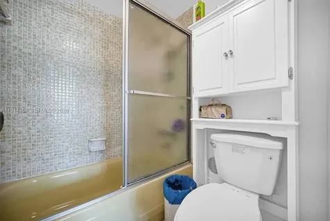 7135 Collins Avenue Miami Beach FL 33141