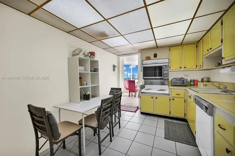 7135 Collins Avenue Miami Beach FL 33141
