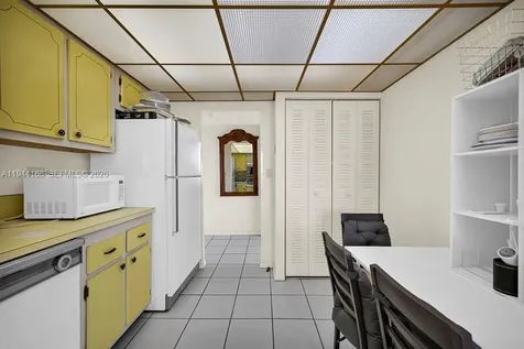 7135 Collins Avenue Miami Beach FL 33141