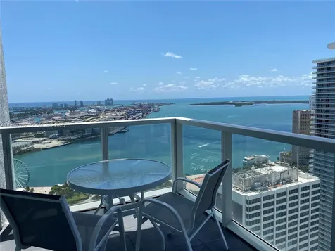 253 NE 2nd Street Miami FL 33132