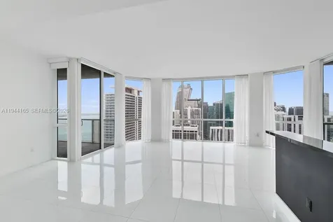 253 NE 2nd Street Miami FL 33132
