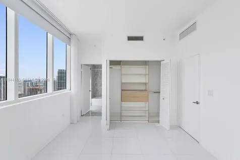 253 NE 2nd Street Miami FL 33132