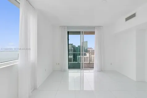 253 NE 2nd Street Miami FL 33132