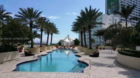 253 NE 2nd Street Miami FL 33132