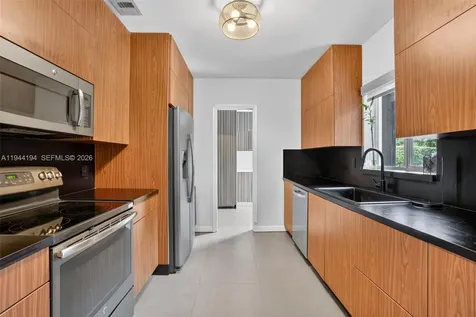 425 NE 114th Street Miami FL 33161