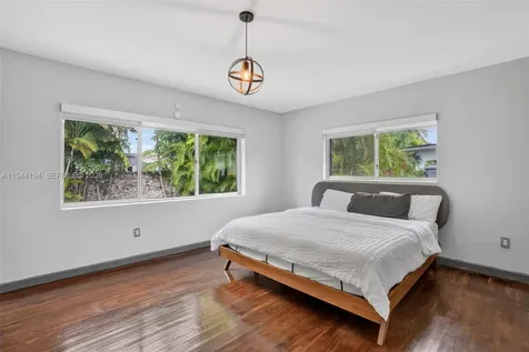 425 NE 114th Street Miami FL 33161