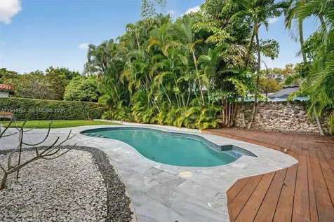 425 NE 114th Street Miami FL 33161