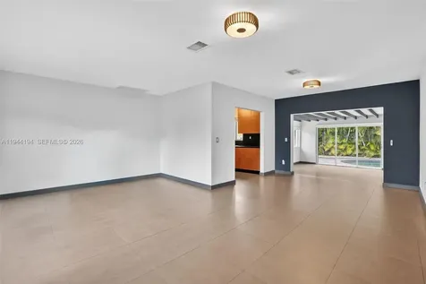 425 NE 114th Street Miami FL 33161