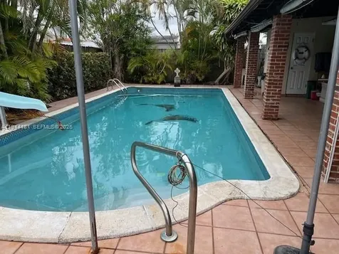 9832 SW 27th Terrace Miami FL 33165