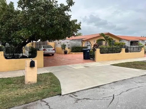 9832 SW 27th Terrace Miami FL 33165