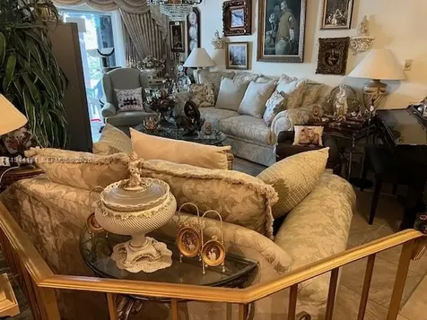 9832 SW 27th Terrace Miami FL 33165