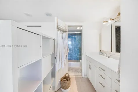 11111 Biscayne Boulevard Miami FL 33181
