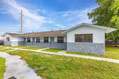 4120 SW 19th Street West Park FL 33023