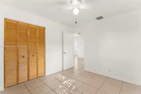 4120 SW 19th Street West Park FL 33023