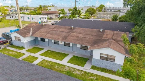 4120 SW 19th Street West Park FL 33023