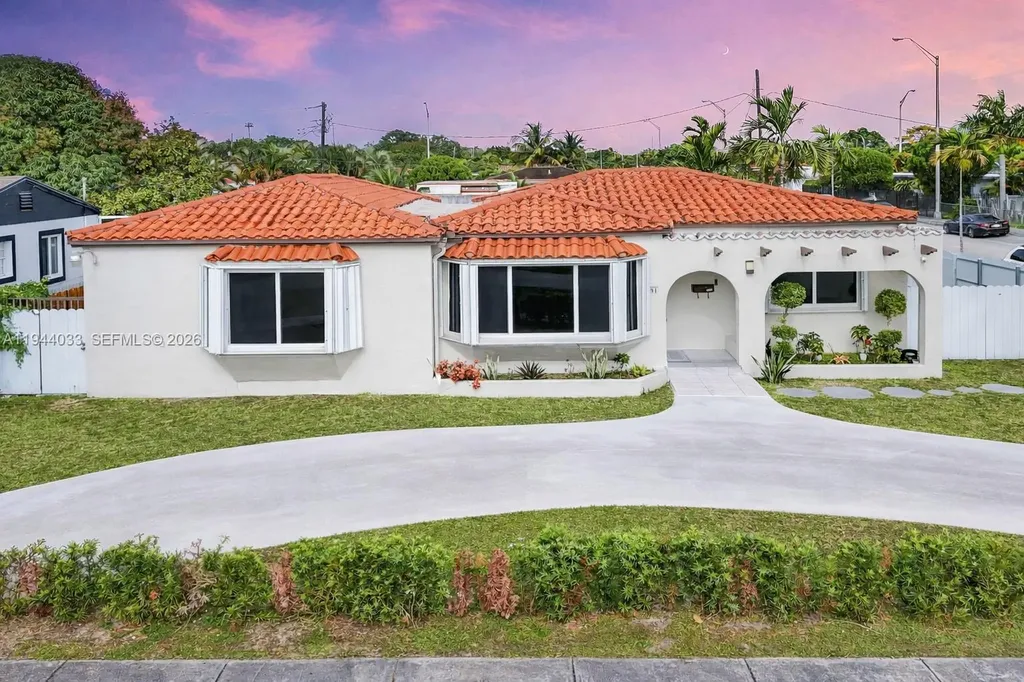 591 SE 5th Street Hialeah FL 33010