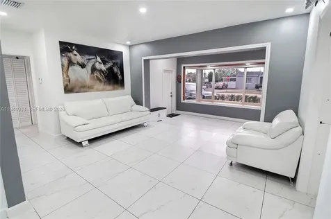 591 SE 5th Street Hialeah FL 33010